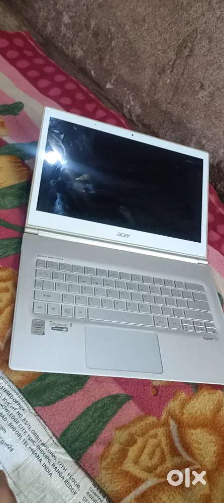 Acer aspire s7  laptop i7 8gb ram 256 ssd