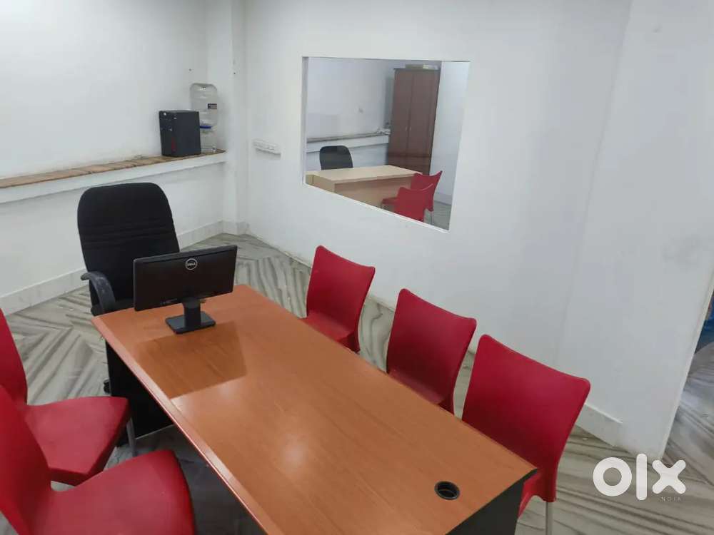 Fully Furnished office space for rent in Murinjapalam.