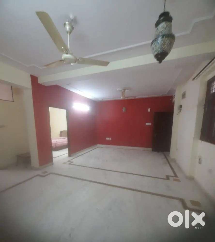 3bhk semi furnished flat for sale in Vaishali Nagar