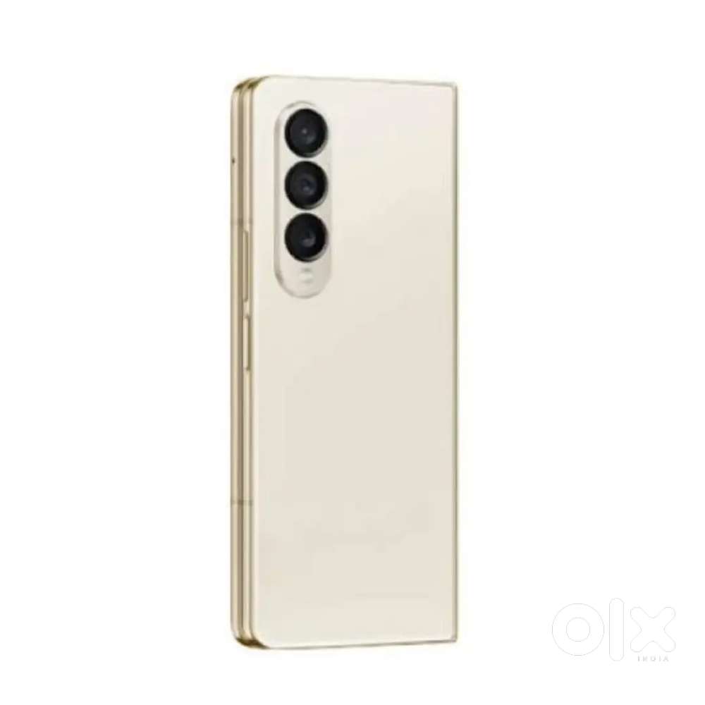 Samsung Fold 4 Gold Color 12 GB Ram 256 Gd memory- Almist like new