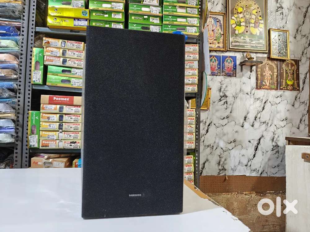 SUMSUNG SOUNDBAR HOME THEATRE