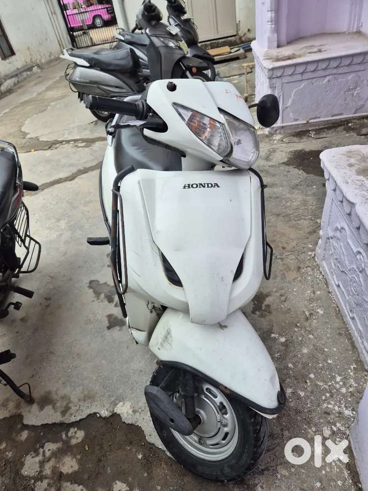 Activa 4G-2013