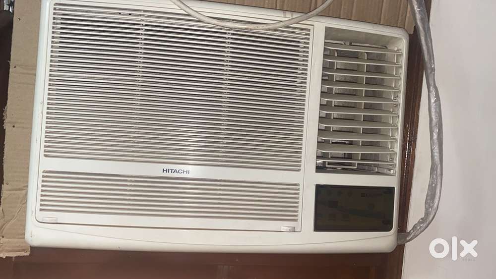 Hitachi window ac 3 years old 1.5 ton