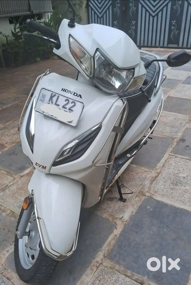 Honda Activa / White color / With extended Warranty for sale
