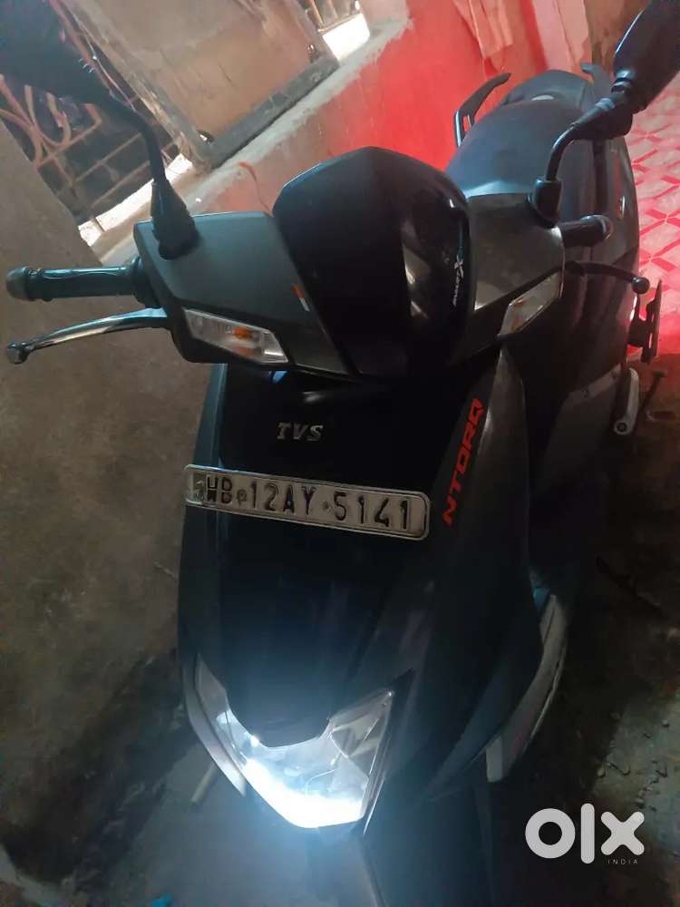 TVs scooty
