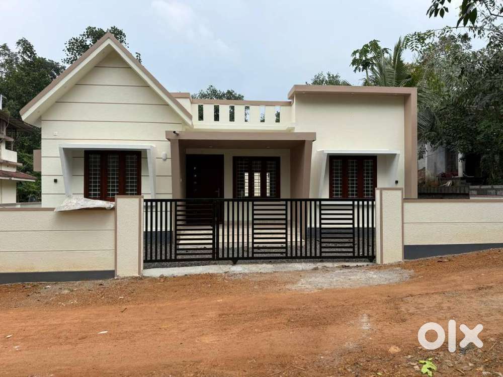 HOUSE FOR SALE - MAMOODU