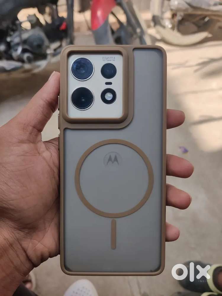 Moto edge 50 pro 8/256 11 months old