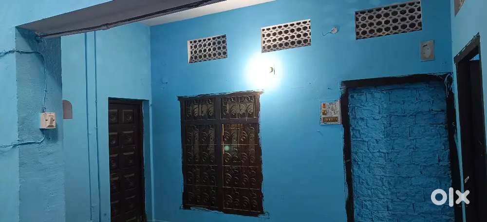 Flat and Room available kindly contact on give number in picture