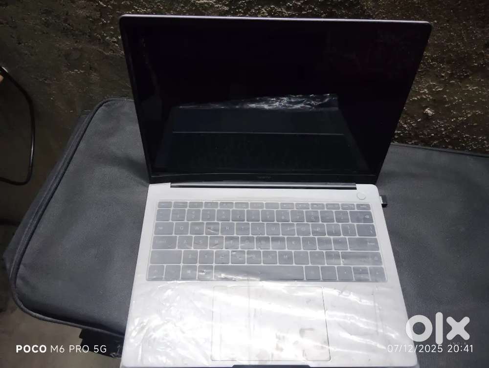 Realms slim notebook