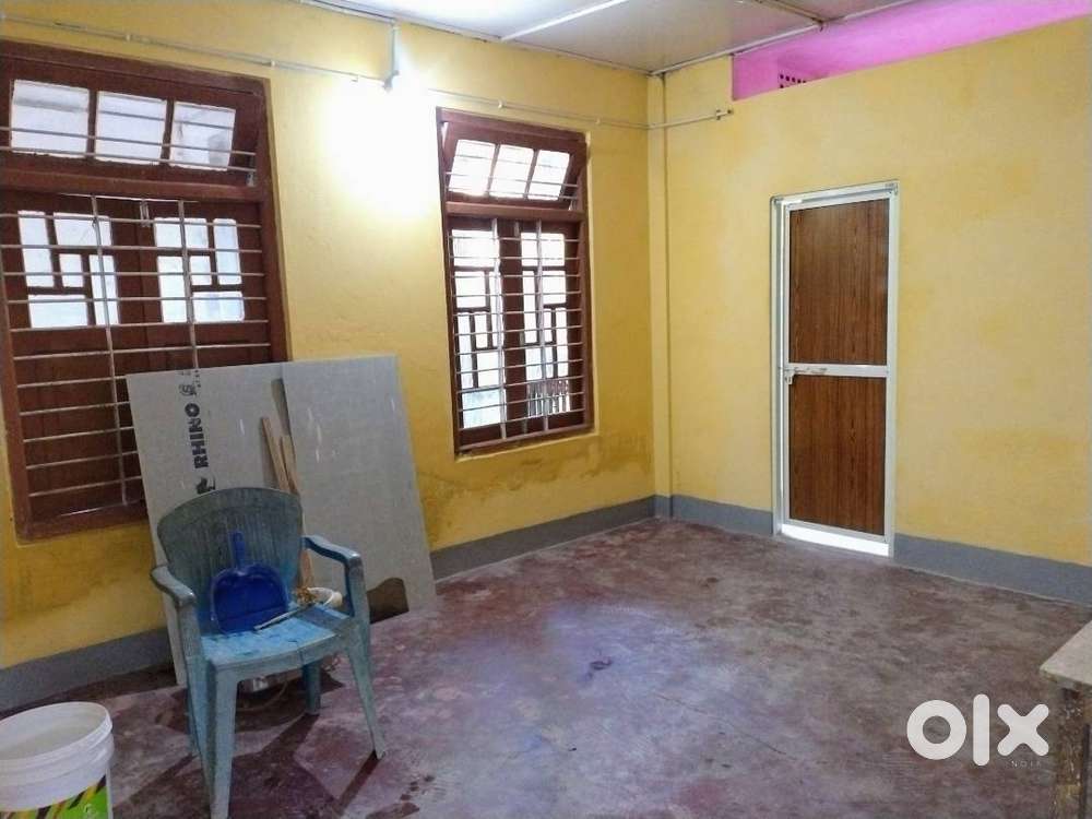 Madhupur,jiban boruah path near madhupur lp school 2bhk rent house