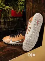 Nike Mercurial Superfly 9 Club TF soccer shoes. 