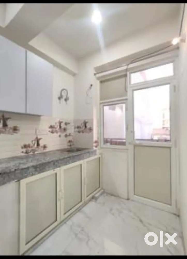 Furnished 1 rk available for rent near saket metro station
