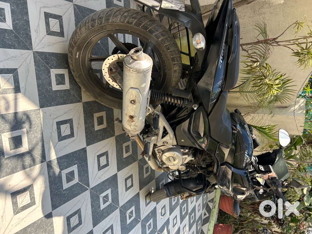 Bajaj pulsar 200 only 33k km driven in good condition for sale
