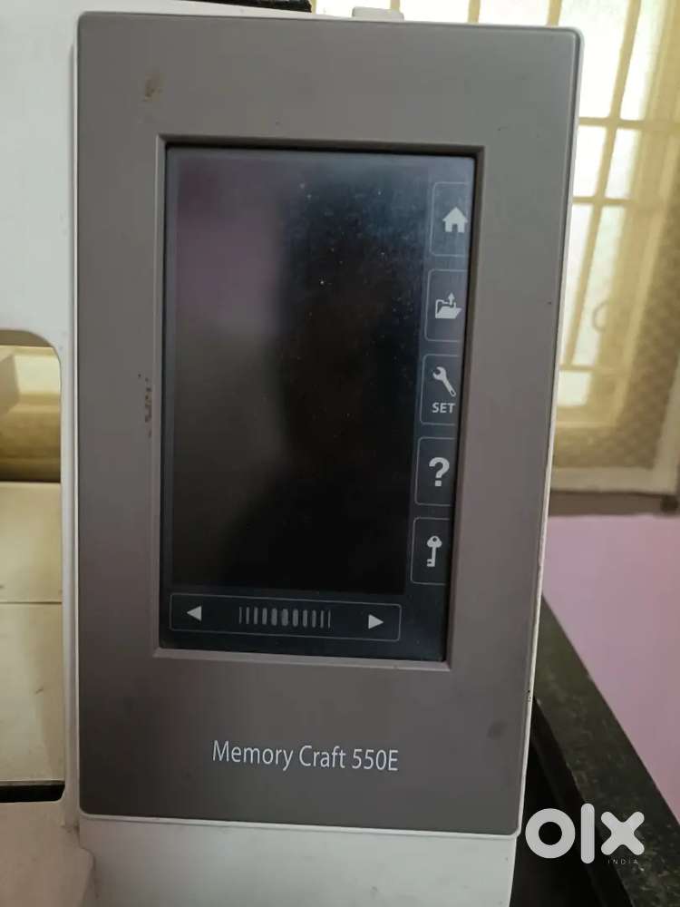 Computer embroidery machine