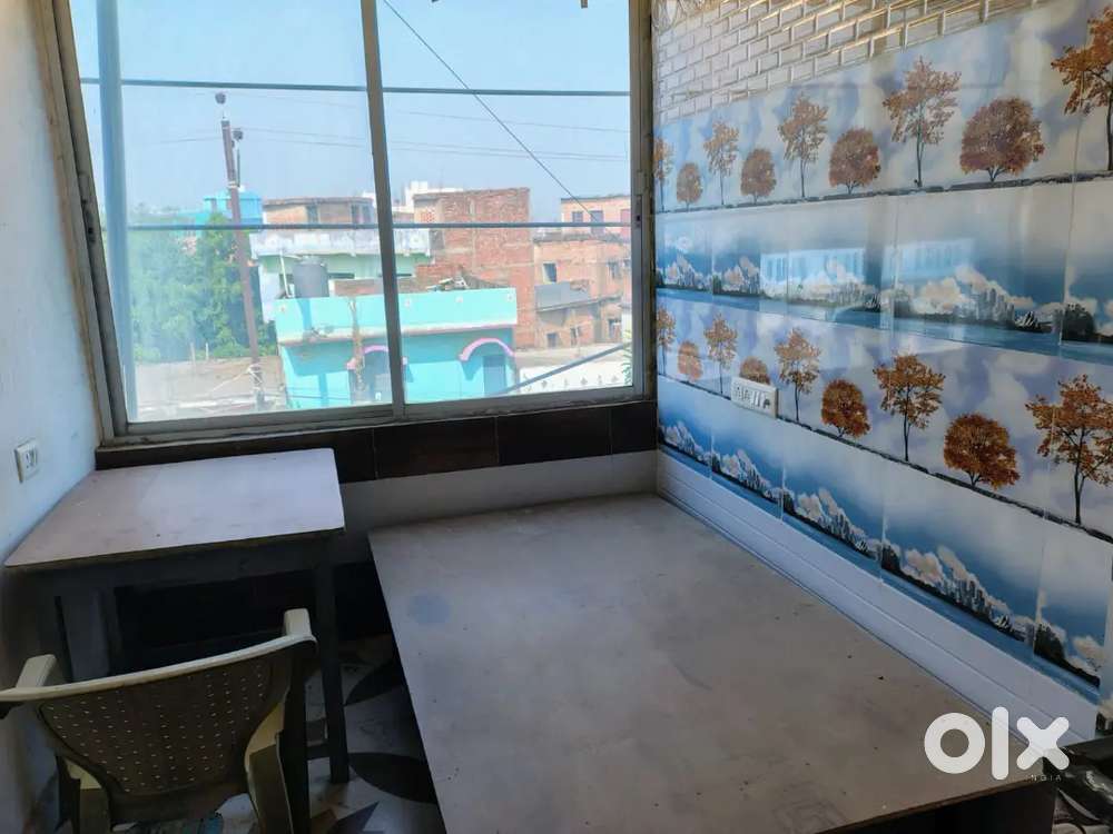 SINGLE ROOM ATTACHED BATH AND KITCHEN