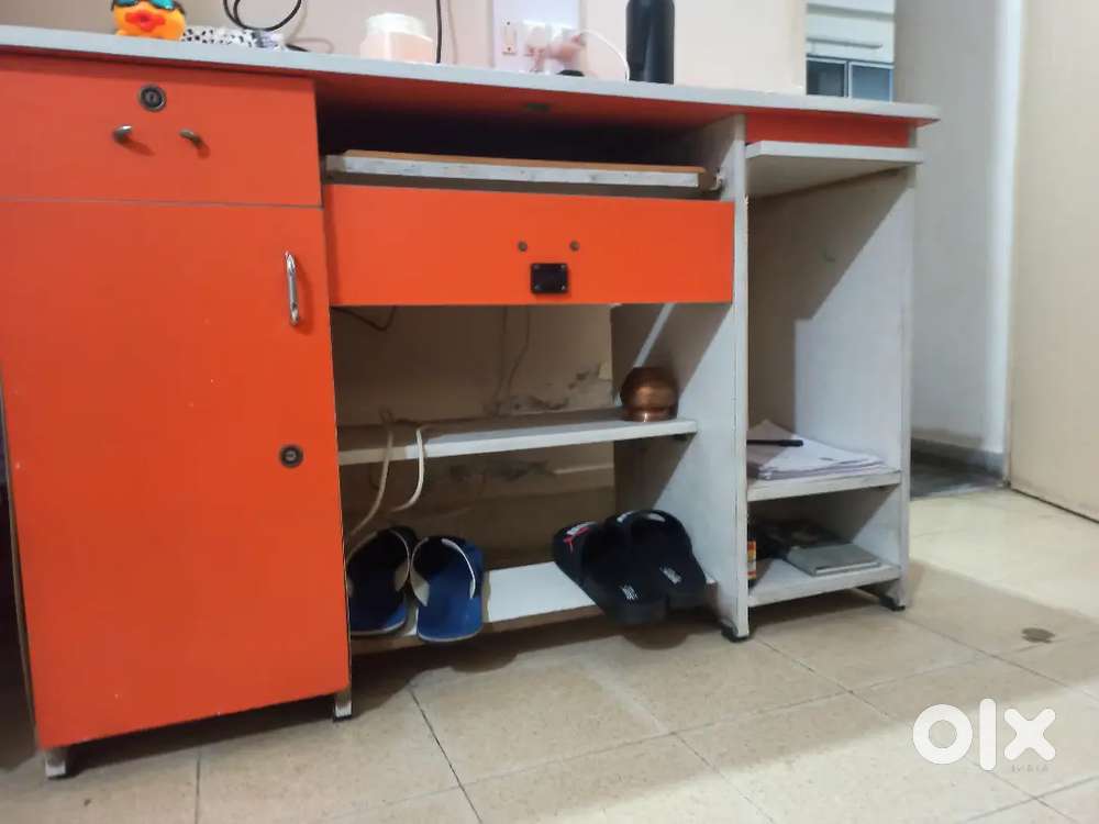 Computer cum study table