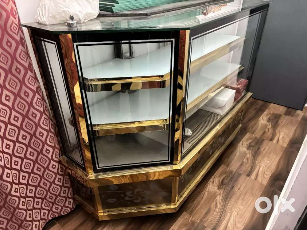 6 feet AC counter for sale. was used for only 1year.