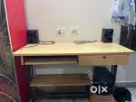 Computer table