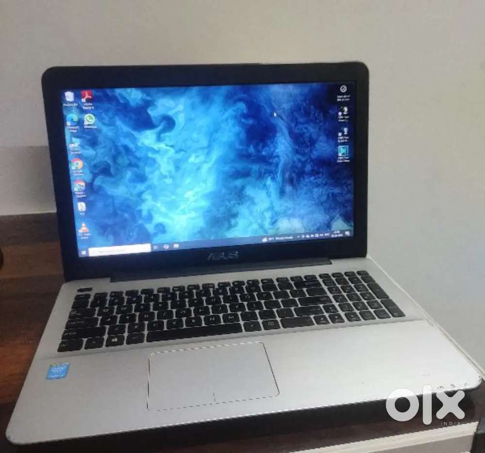 Asus i3 Laptop 1 tb storage with box