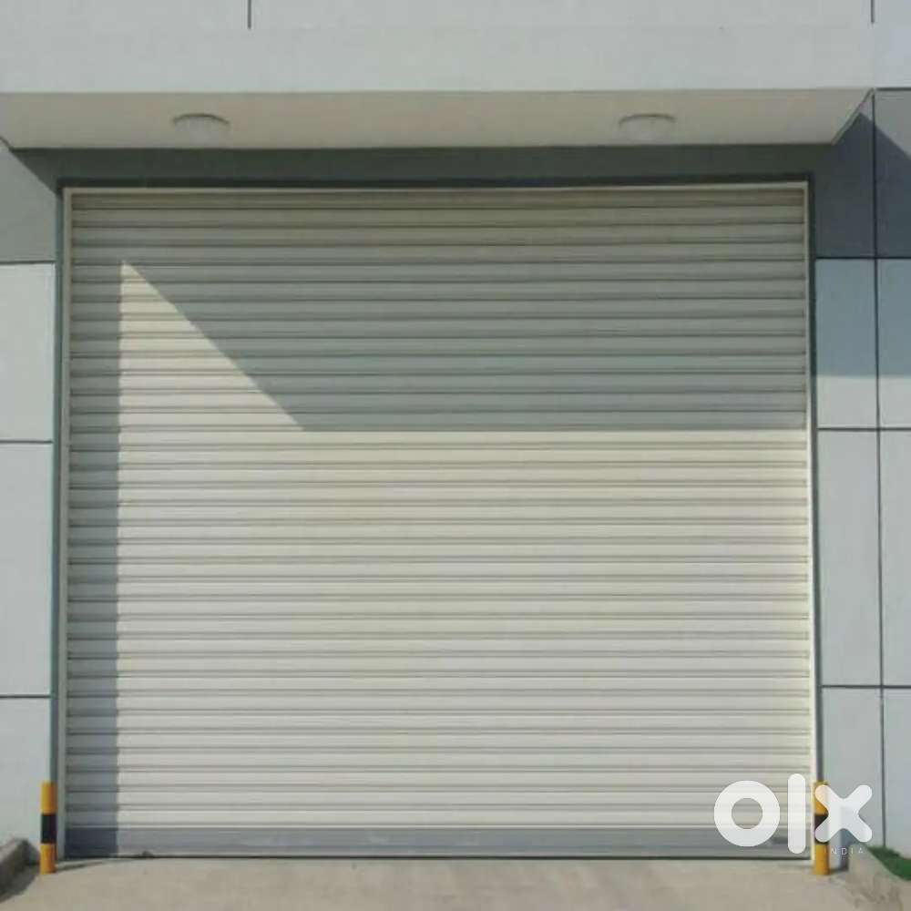 On road East facing shop for rent