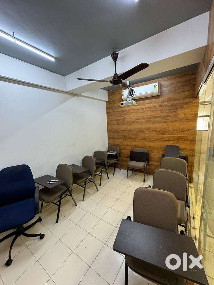 525 SQ FEET OFFICE FOR SALE AT VASTRAPUR -KHUSHI ESTATE