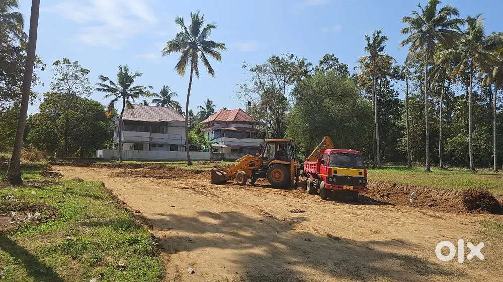 2 acres plot in Moonjely(Chalakudy) 5.5/cent