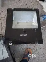 Heavy high watt halogen light