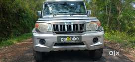 Mahindra Bolero SLE BS IV, 2017, Petrol