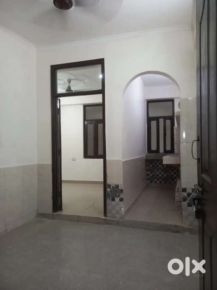 1bhk kichen batroom bike parking