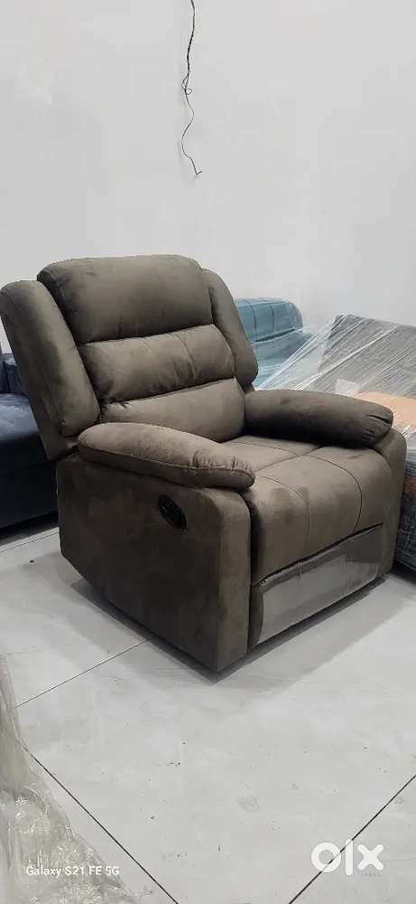 Nilkamal recliner mrp-470000