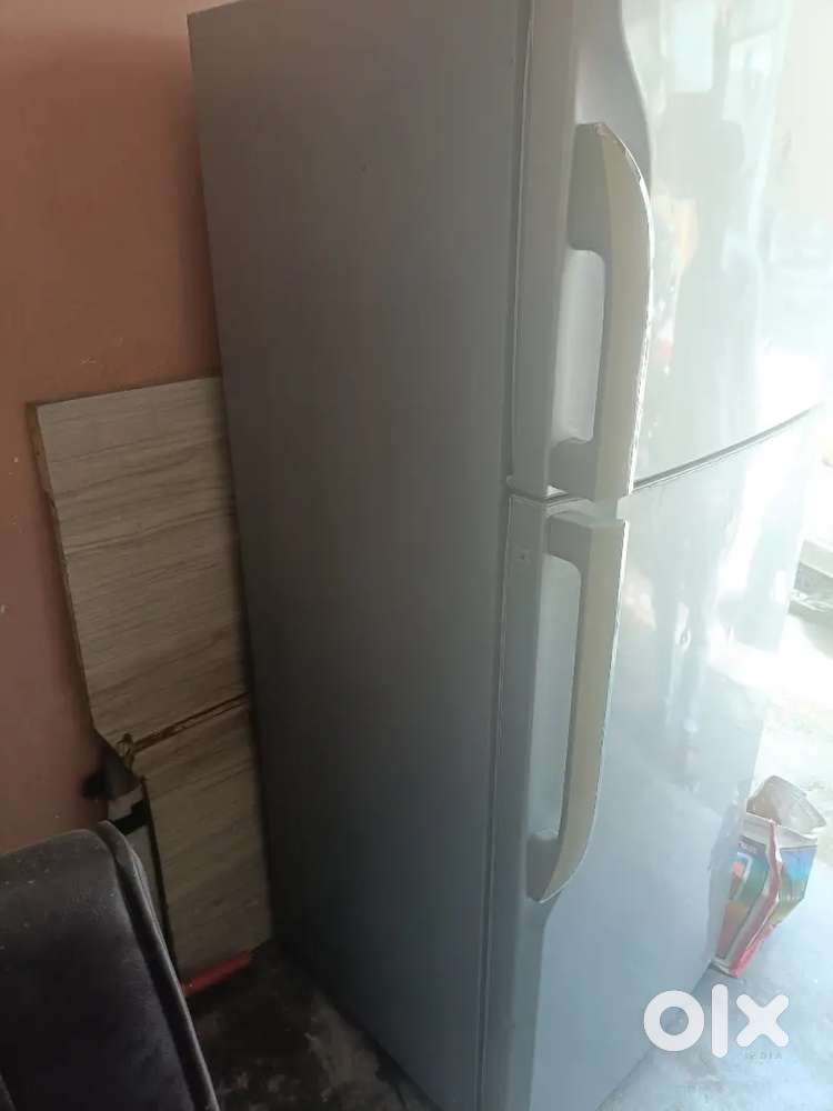 Samsung refrigerator 277Liter