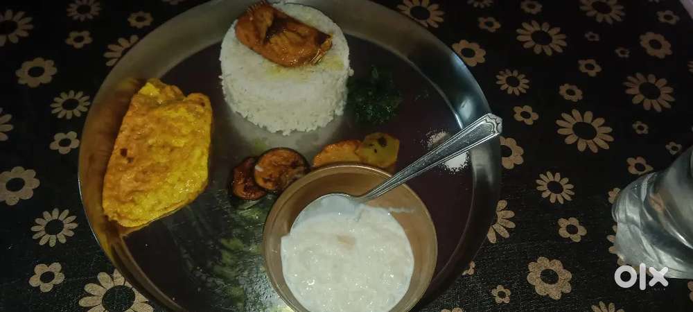 Tea,samosa,pokora banane wala