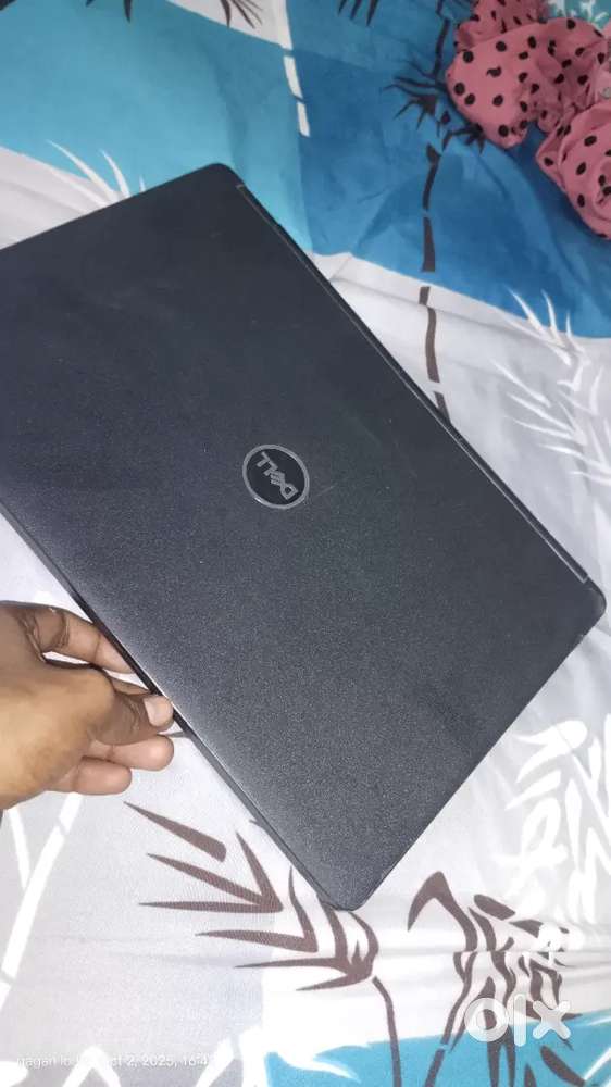 Dell Leptop 5490 is8