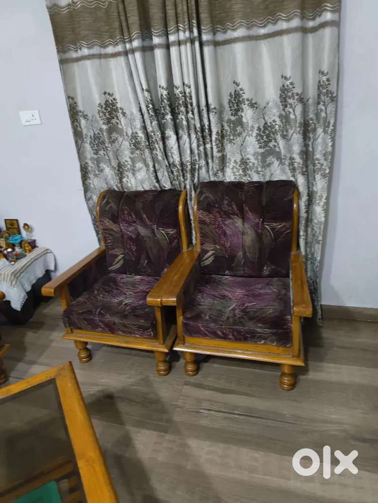 5seater sofa set with centre table
