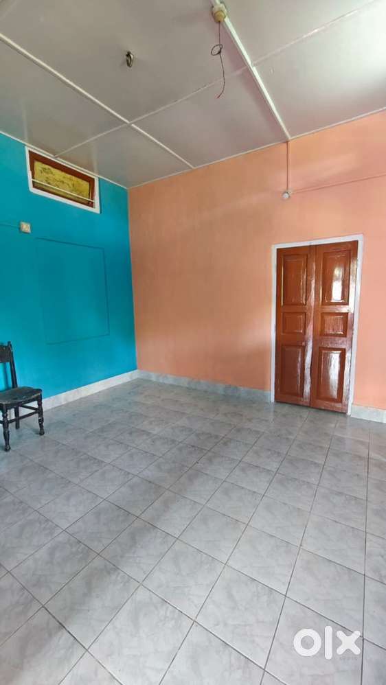 Cozy 2BHK house in south sarania