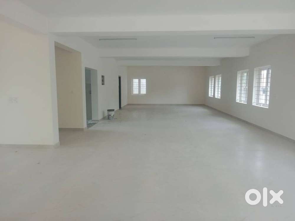 2000sqft Office space Available in Hopes College