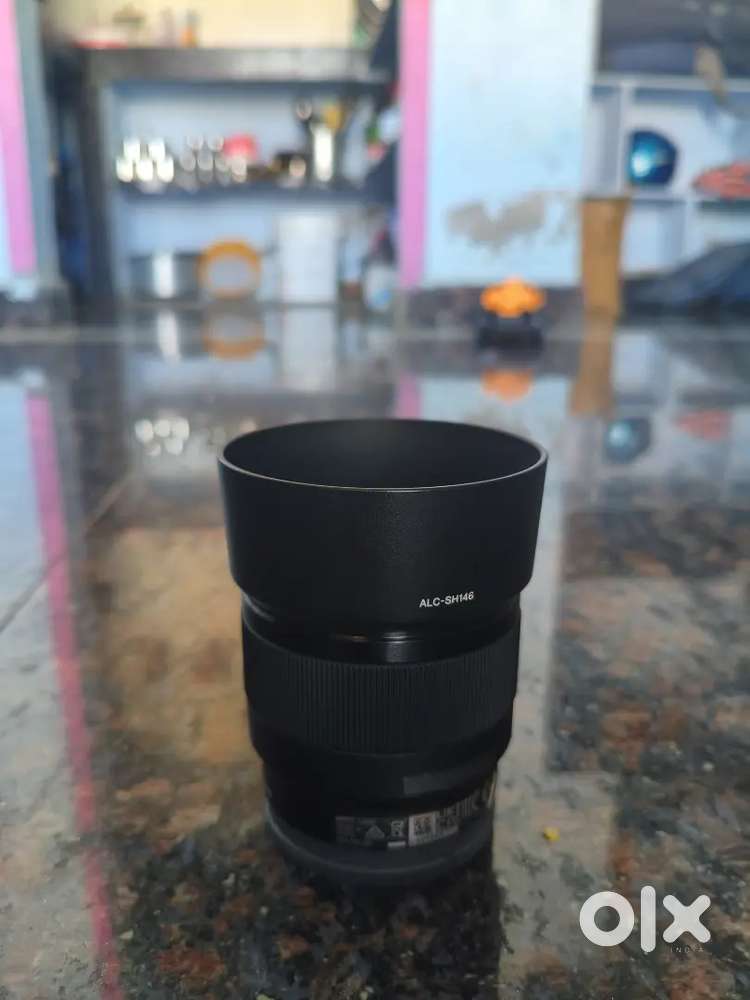 Sony 50mm 1.8 lens