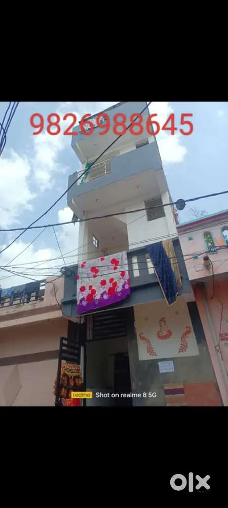 Makan bechna hai 10*50  size G+2 near metro station, ISBT bus stand