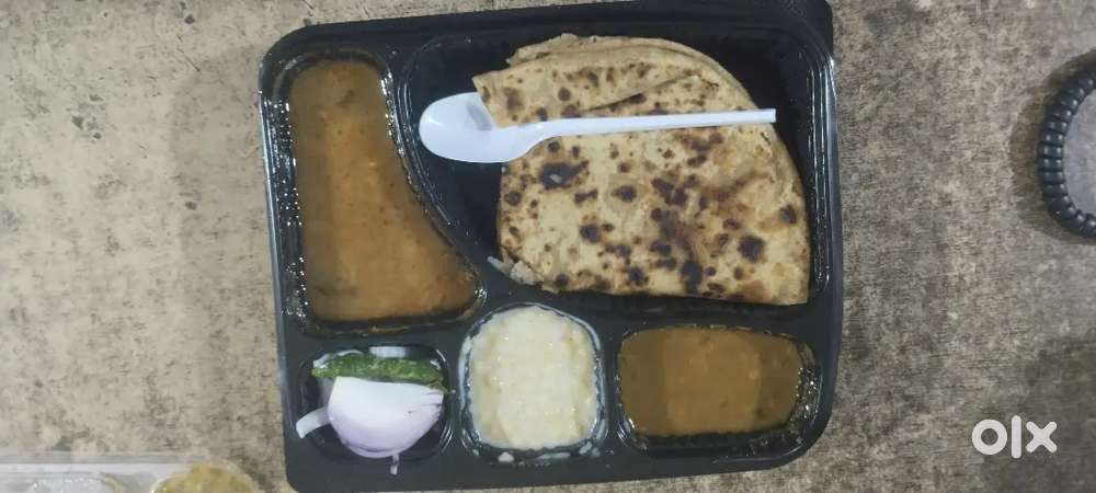 Hotel per cook ki jarurat h time 10am to 10pm