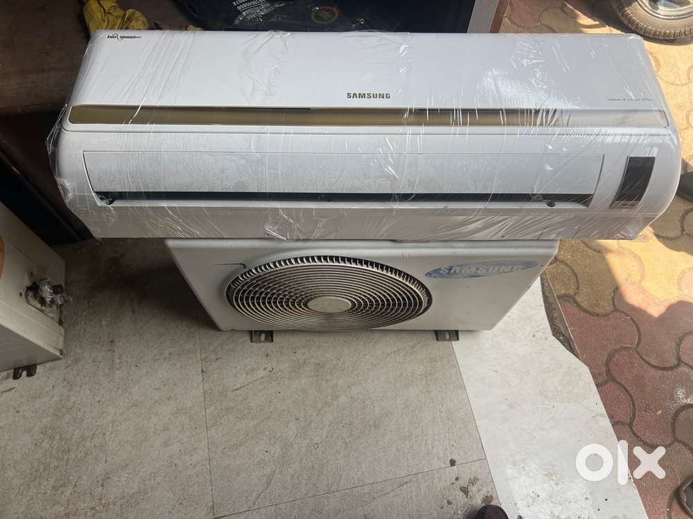 SPLIT AC GOOD CONDITION