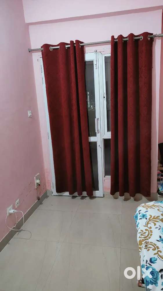 2BHK flat for (couple-friendly) not for family
