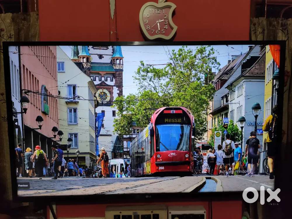 LG 4K UHD TV 43 INCH