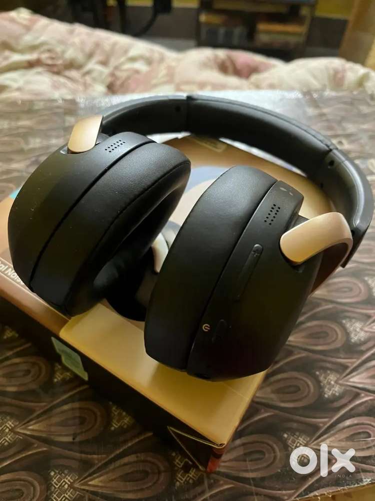 Boult Soniq Headphones 4 days old