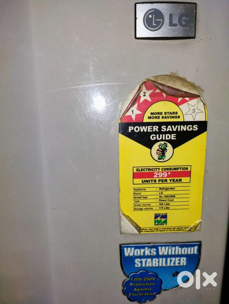 LG FRIDGE available in good condition
