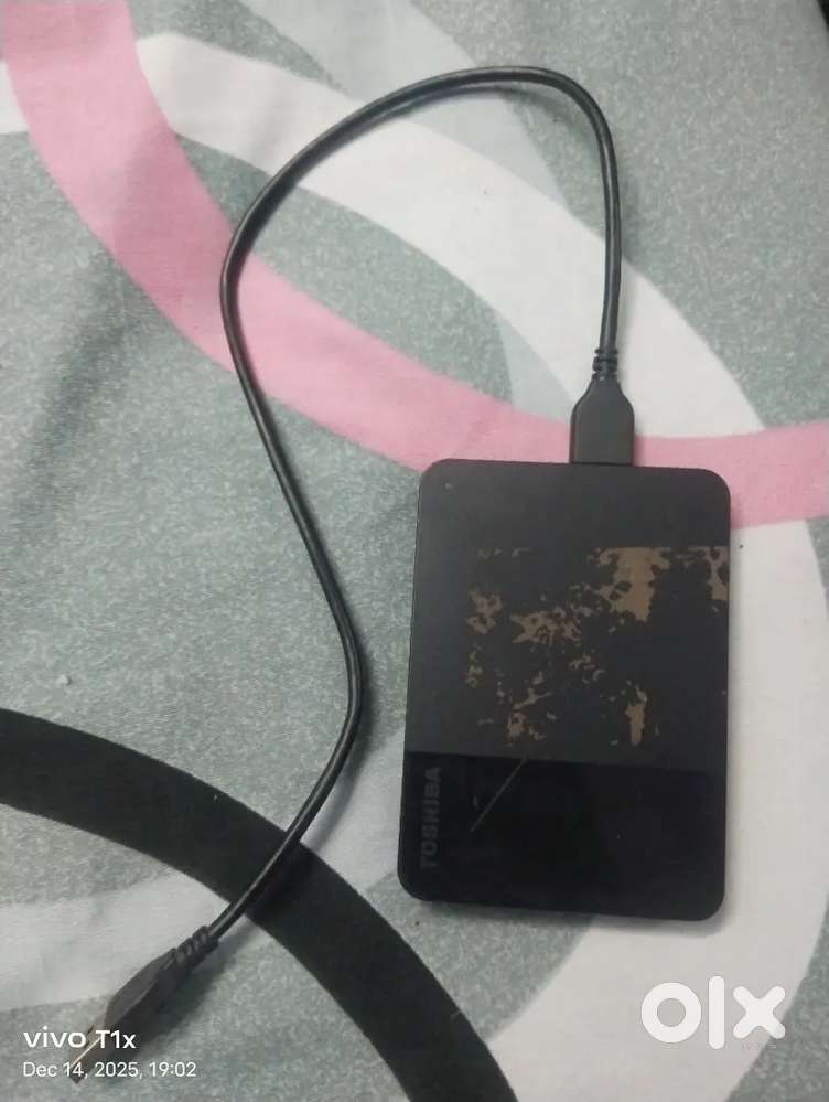 External SSD hard drive 2 tb tosiba