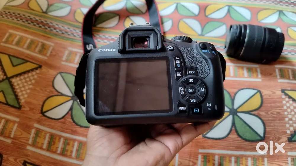 Canon 1500D with triple lens( best for beginners)