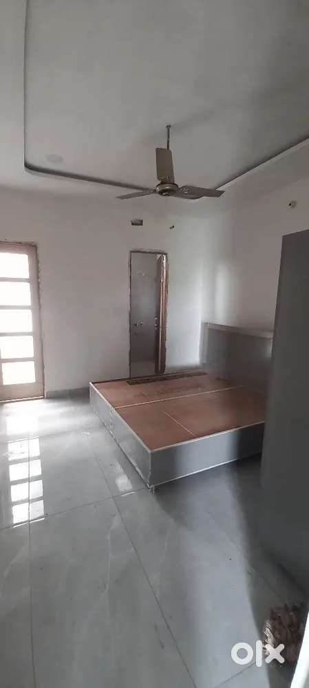 **1BEDROOM SET {*FURNISHED}