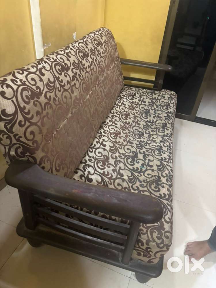Old sofa for sell