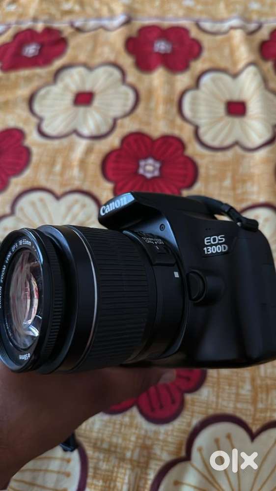 Canon eos 1300d