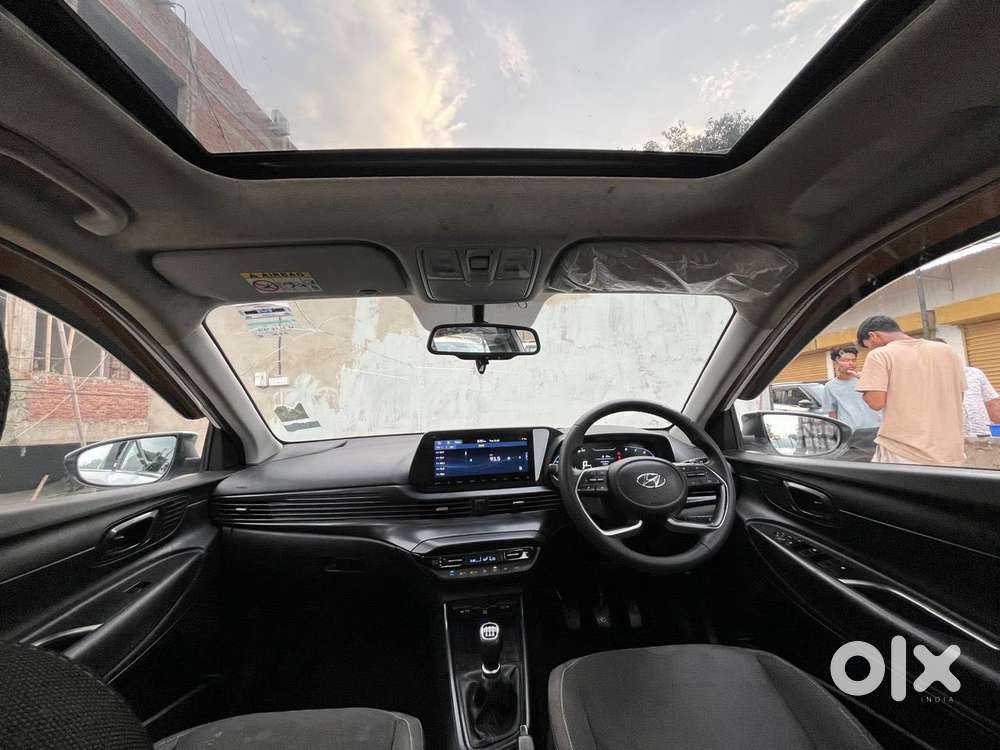 Hyundai i20 Asta (O) 1.2 IVT Dual Tone, 2022, Petrol